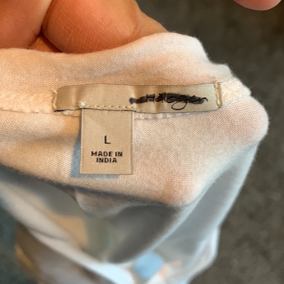 Halogen tee❄️ - Picture 4 of 4